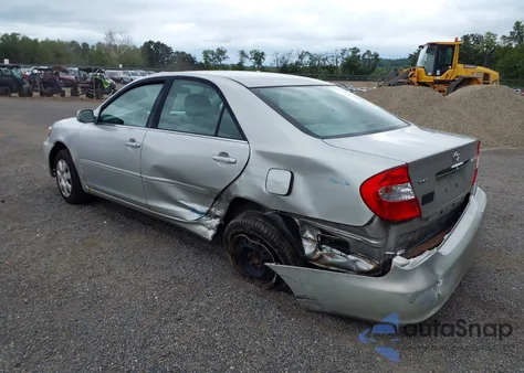 2004 Toyota Camry Le z USA, uszkodzony, nr VIN 4T1BE32K64U817834